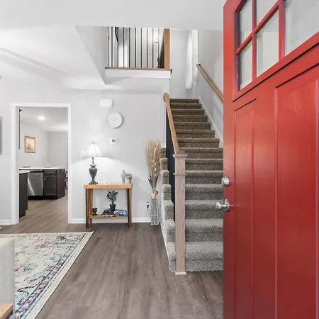 1-Mile To Downtown Clarksville Cozy In Queen-City